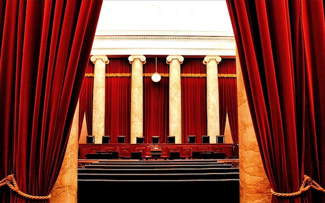Inside the United States Supreme Court (2011), photo by Phil Roeder (flickr)